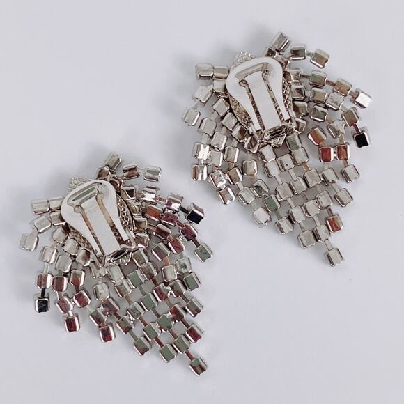 Signed KJL Kenneth Jay Lane Rhinestone Waterfall Silver Tone Clip On Earrings - Picture 7 of 10